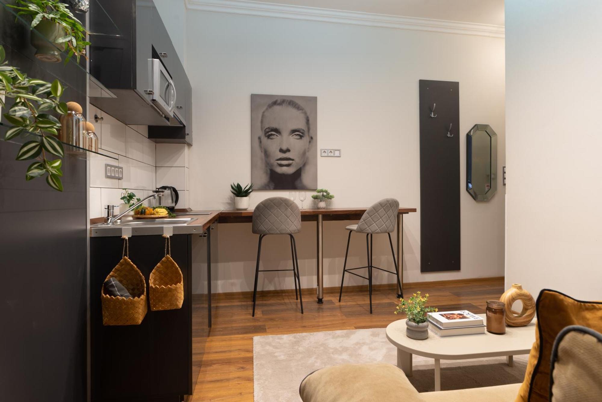 Chic Central 1Br Retreat Near New York Cafe With View Budapešť Exteriér fotografie